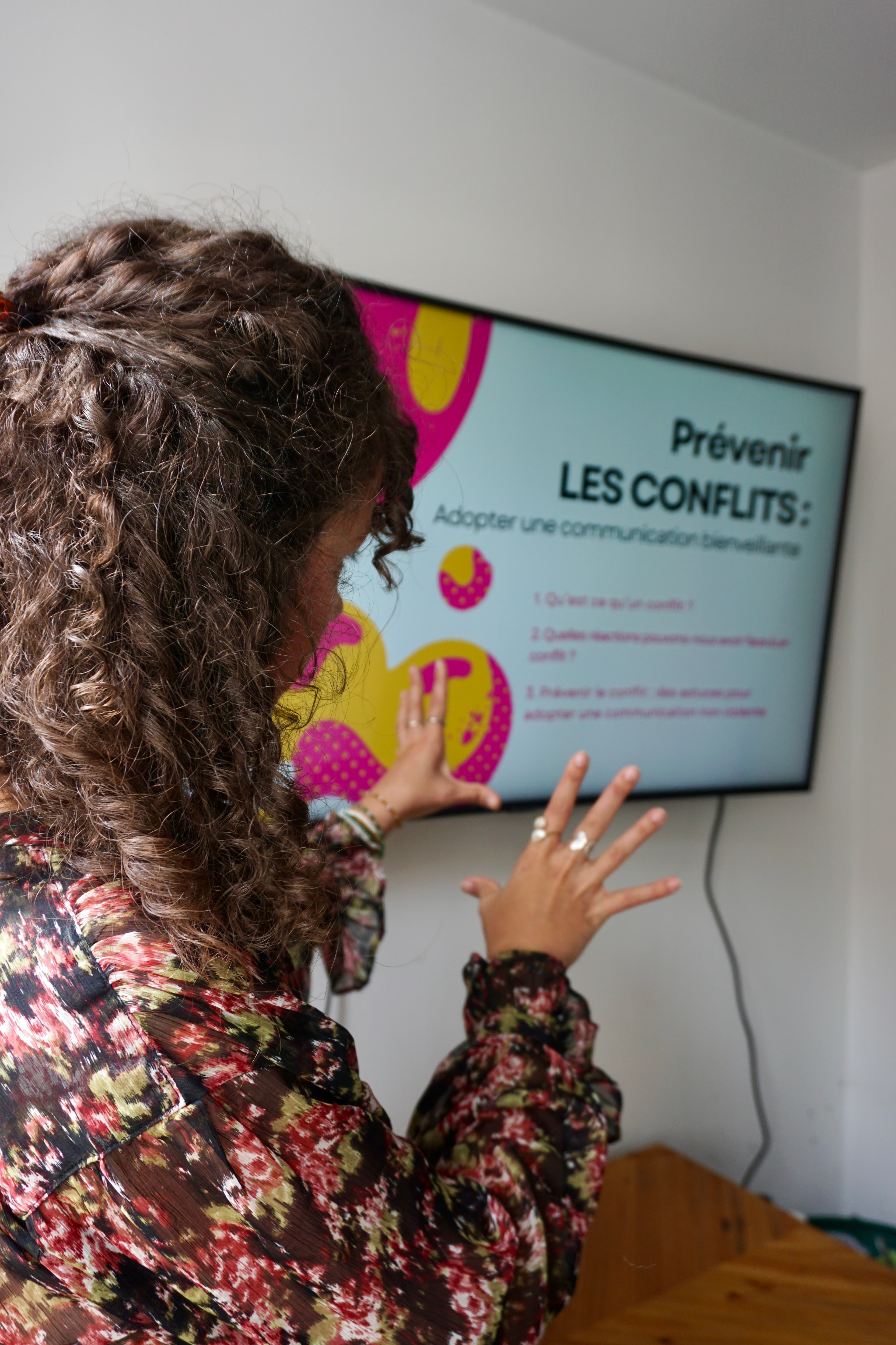 Zoé Dambrune animant une formation